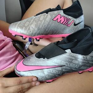 Soccer cleats